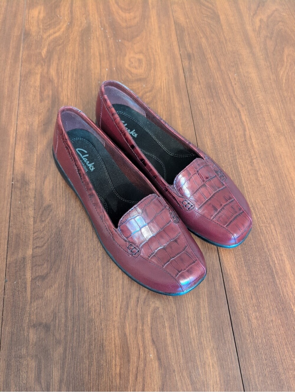 Clarks Loafers Bayou Q Bendable Burgundy Red Leather Women’s SZ 7.5 New Comfort